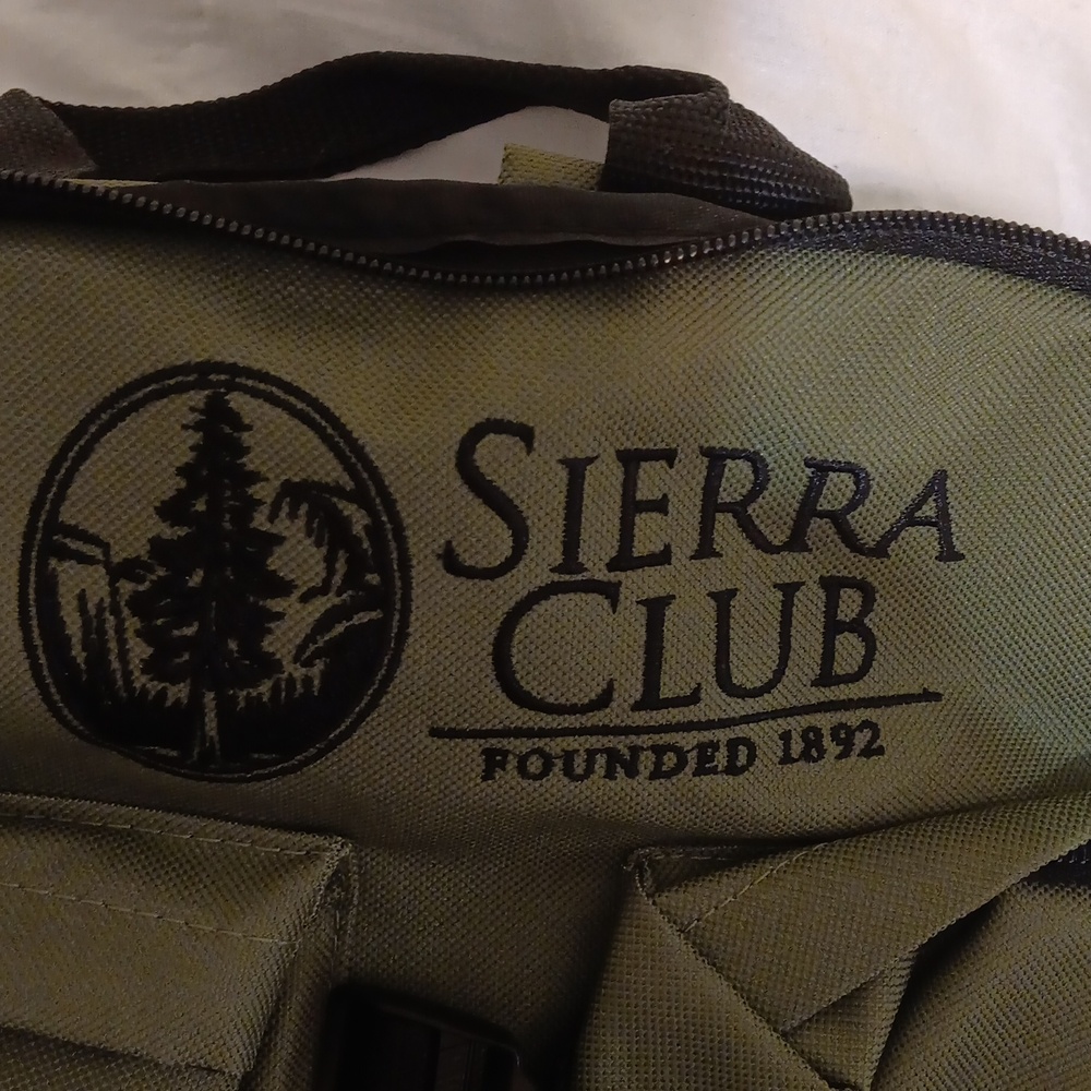 Sierra Club backpack - Picture 2 of 4